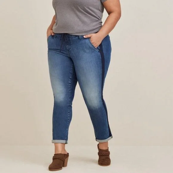 Torrid Pull-On Boyfriend Straight Super Soft Mid-Rise Jean 2S 2X Venus - Picture 3 of 9